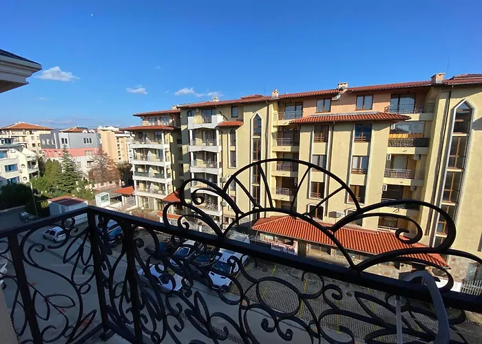 Messembria B504 Sunny Апартамент *